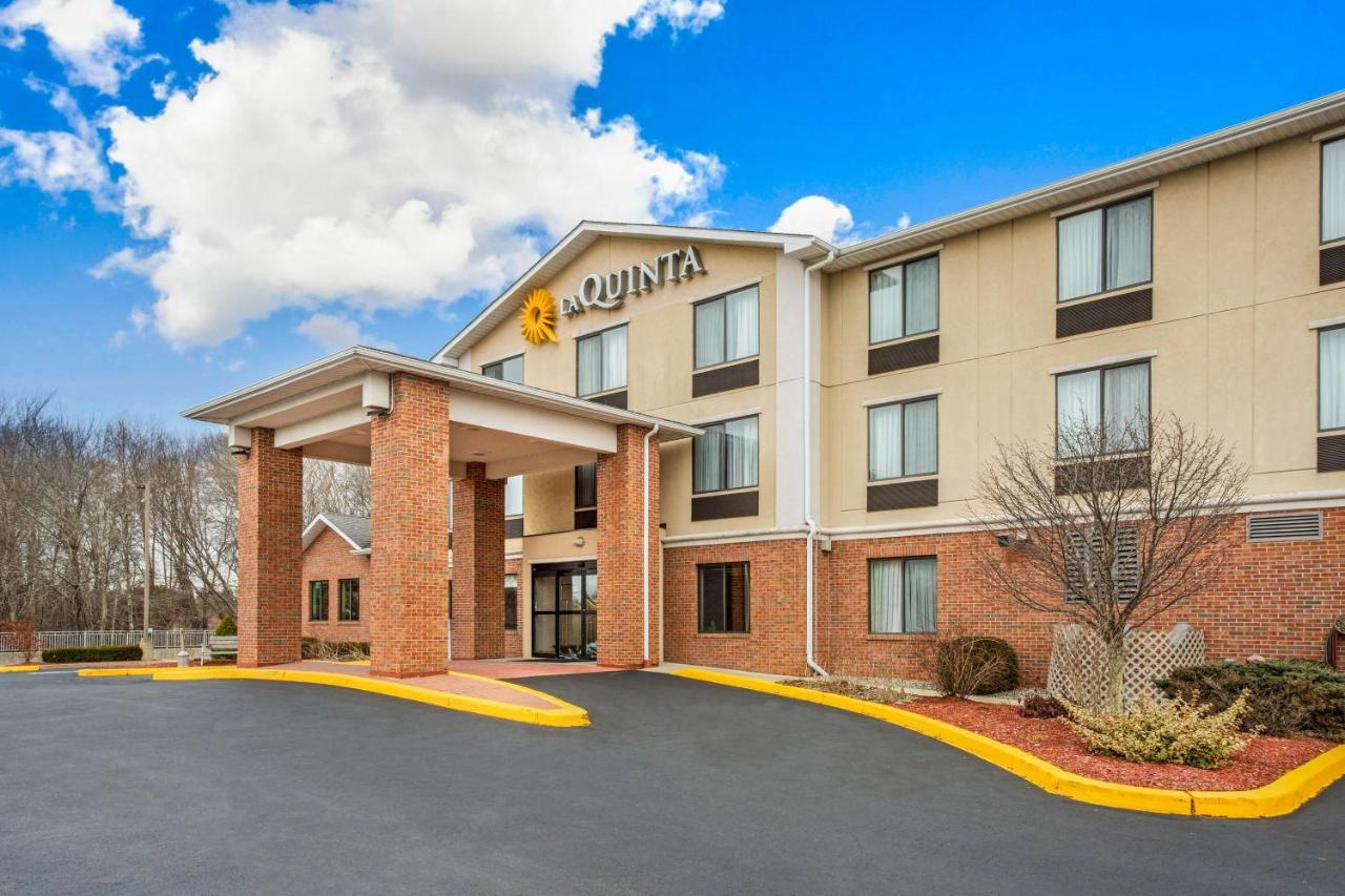 La Quinta By Wyndham Norwich-Plainfield-Casino Hotel Exterior photo