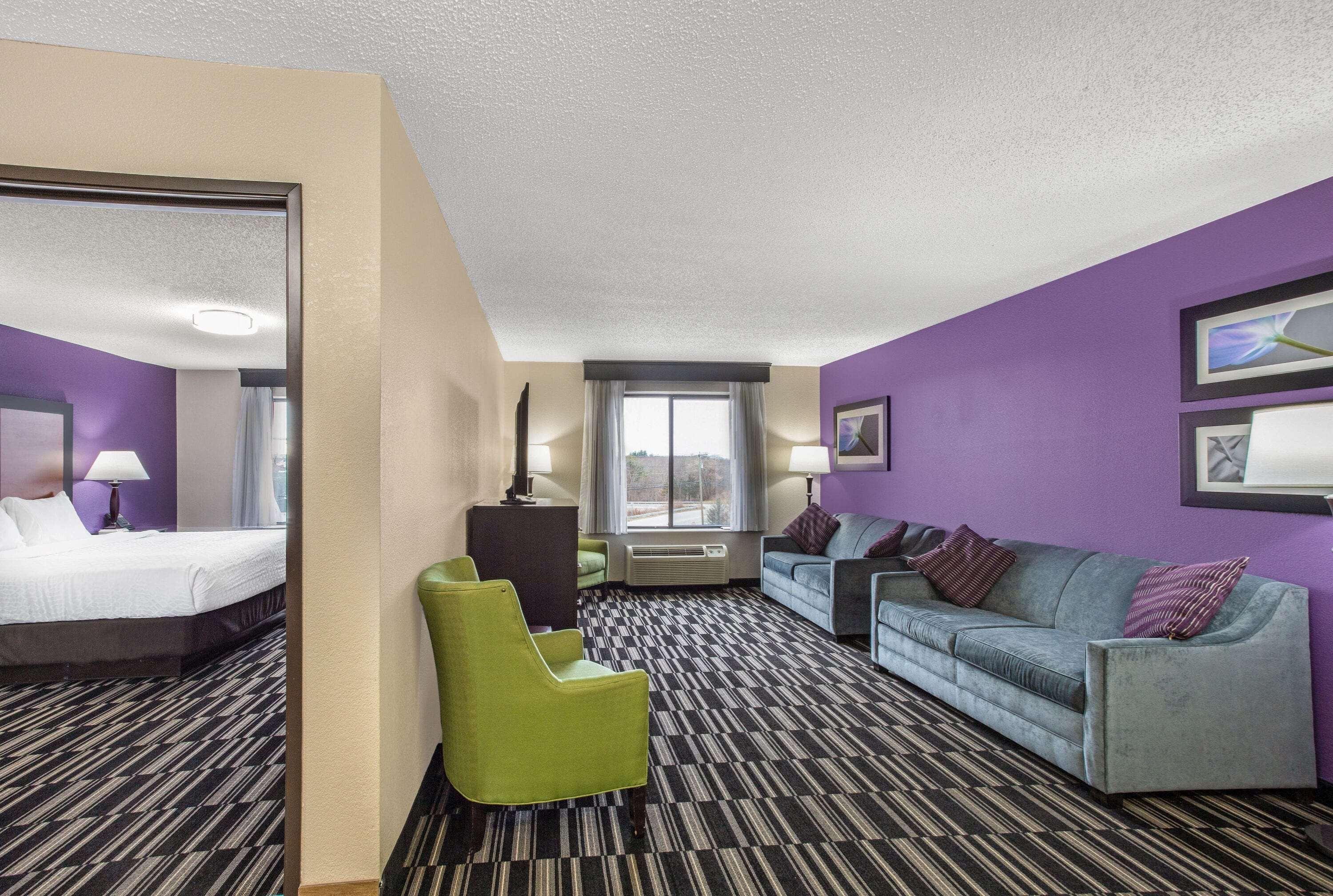 La Quinta By Wyndham Norwich-Plainfield-Casino Hotel Exterior photo