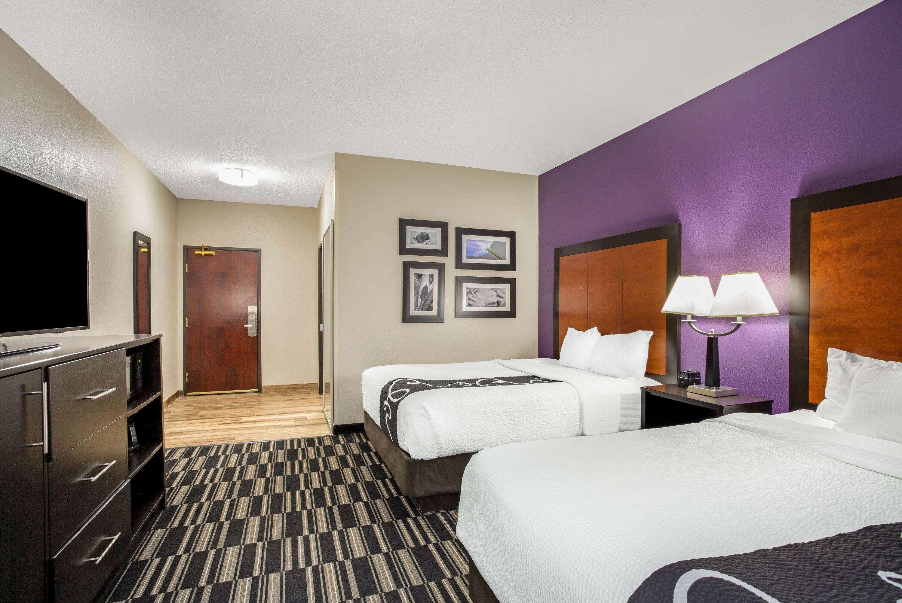 La Quinta By Wyndham Norwich-Plainfield-Casino Hotel Exterior photo